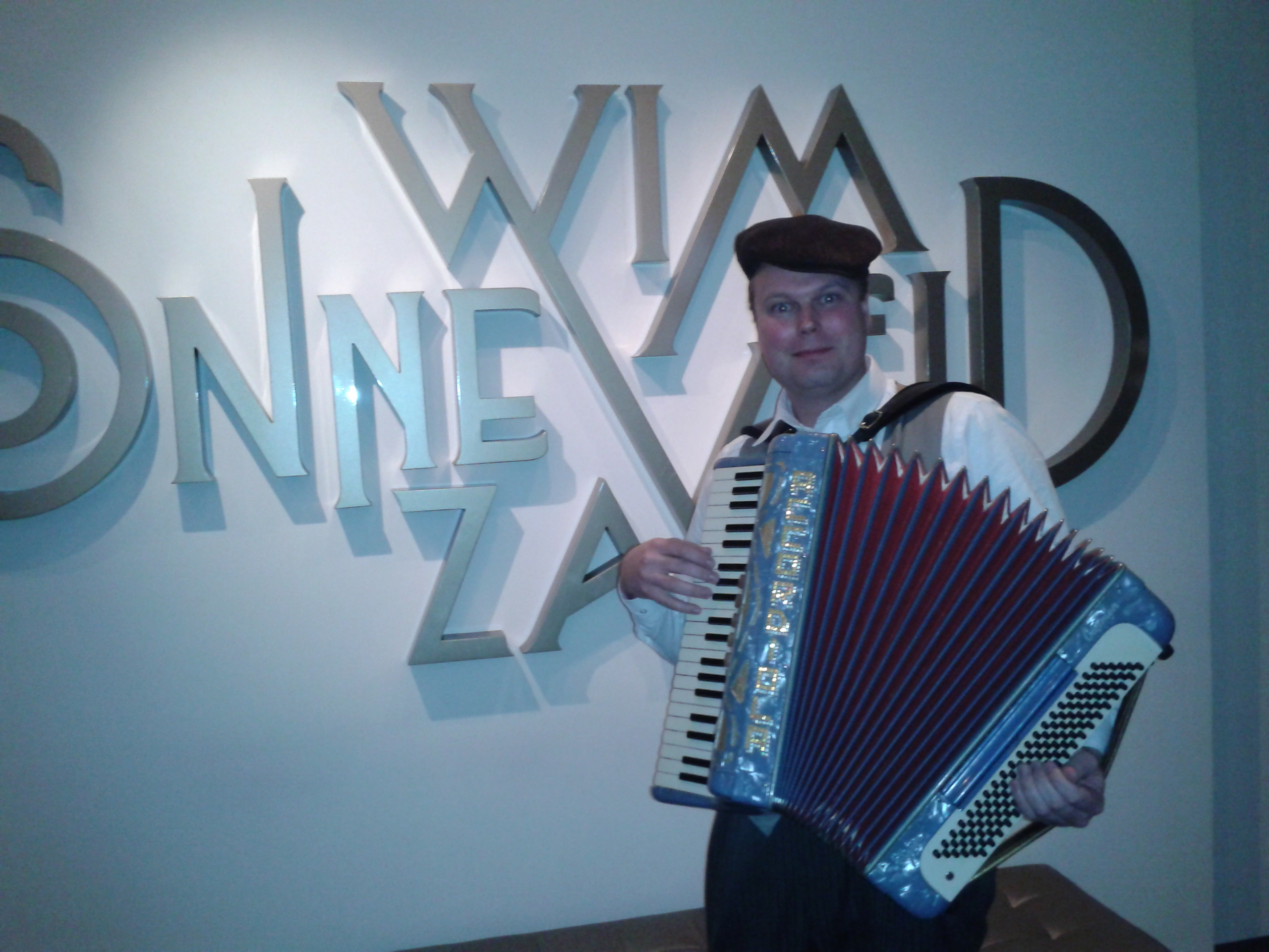 Hiddo van Os accordeonist in de la Mar theater